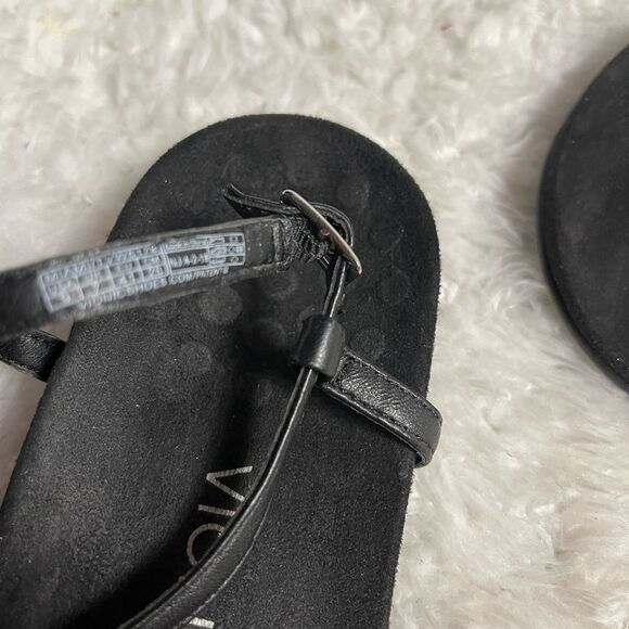 VIONIC Miami Leather Black Thong Sandals Silver tone accent Orthaheel SZ9 - Picture 10 of 10